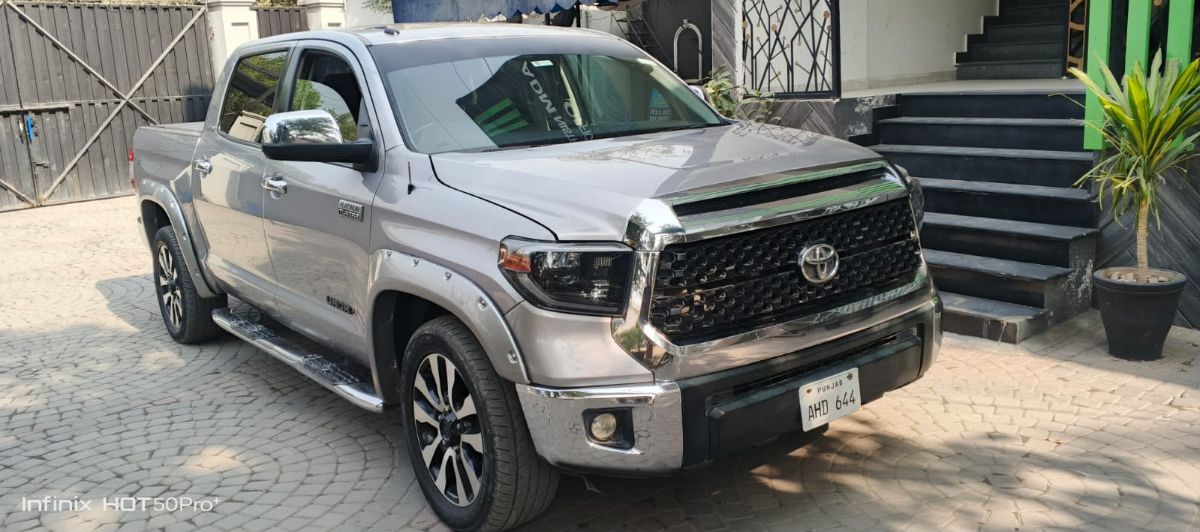 TOYOTA Tundra 2019 5700cc Punjab registered
